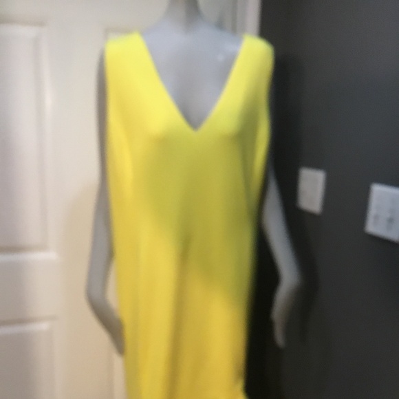 YELLOW PLUS SIZE SLEEVELESS BLAKE DRESS - Picture 4 of 4